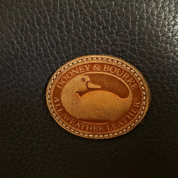 Vintage Dooney & Bourke All Weather Black Pebbled Leather Handbag Purse Bag - Picture 8 of 10